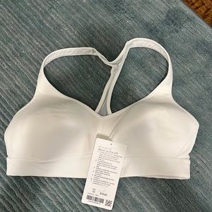 Size 10 Lululemon White Speed Up Bra C/D cup in GUC